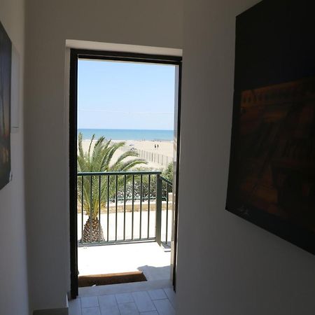 Rooms La Perla Del Mare Margherita Di Savoia Bagian luar foto