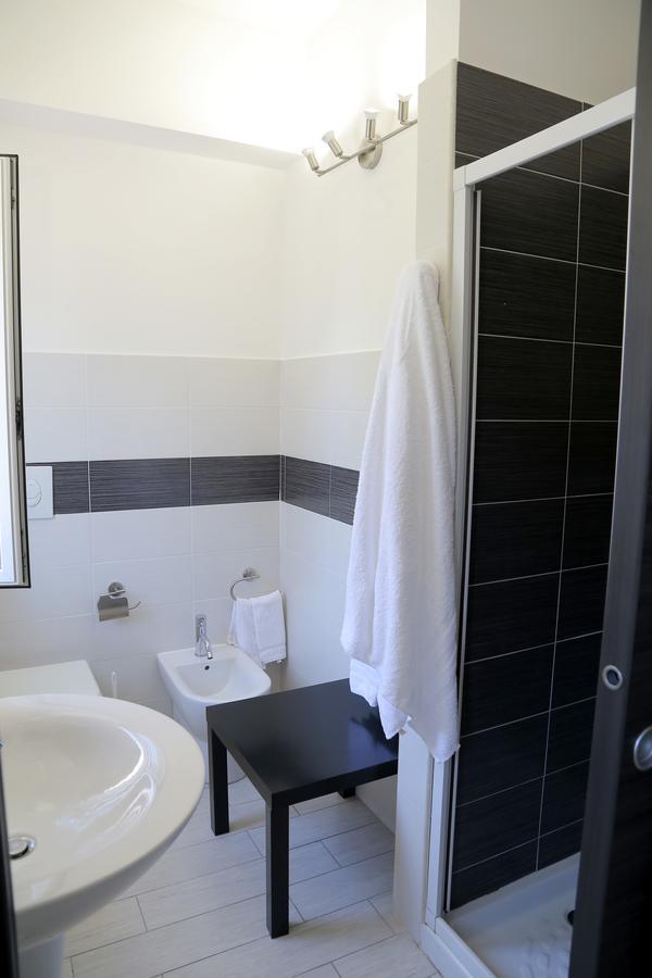 Rooms La Perla Del Mare Margherita Di Savoia Bagian luar foto